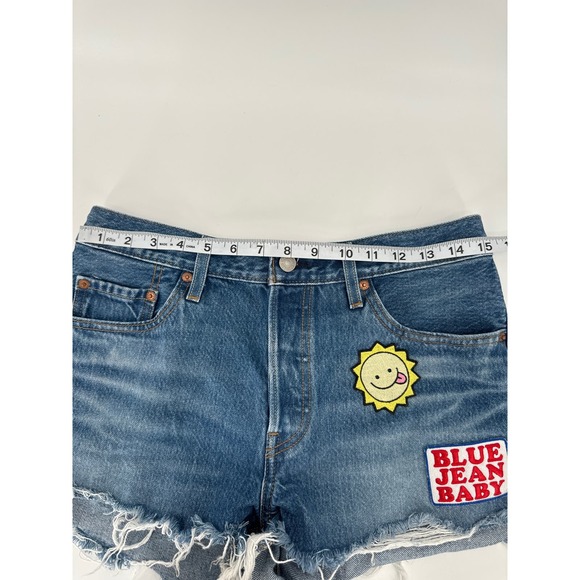Levi's 501 Demin shorts with patches size w29 - Picture 7 of 7